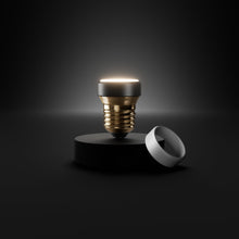 Carica l'immagine nel visualizzatore di Gallery, OSRAM LED STAR FLAT 26 3 Step DIM bianco caldo 2700 K Click-DIM