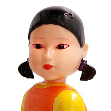 Carica l'immagine nel visualizzatore di Gallery, Gioco Bambola Young-Hee di Squid Game, Dalla Serie Netflix, Gioca a Luce Rossa e Luce Verde, Bambola Elettronica, Ha Sen
