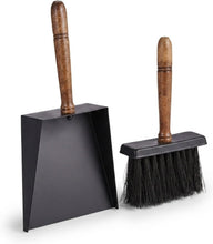 Carica l'immagine nel visualizzatore di Gallery, Relaxdays Kit Scopa e Paletta per Camino, Set Accessori Pulizia Legna e Stufa, in Ferro e Manico in Legno, Nero Marrone