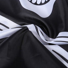 Carica l'immagine nel visualizzatore di Gallery, Grande bandiera dei pirati Jolly Roger con teschio e tibie incrociate, 90 x 150 cm con anelli, vessillo appendibile per 