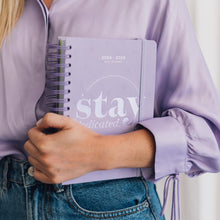 Carica l&#39;immagine nel visualizzatore di Gallery, Kokonote: Agenda Giornaliera Lilla 2024-2025 Stay Dedicated, Diario Scolastico A5 14,8x21 cm, Daily Planner 2024 2025 Muse, Agenda Universitaria 2024 2025, Diario scuola 2024 2025 superiori o medie
