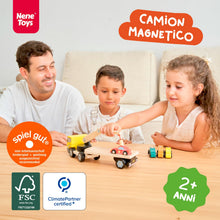 Carica l'immagine nel visualizzatore di Gallery, Nene Toys Camion in Legno con Gru Magnetica per Bambini dai 2 Anni