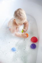 Carica l'immagine nel visualizzatore di Gallery, FANCY FancyBaby 6 palline sensoriali per neonati, Giochi educativi in aqua, Palla morbida, Idea regalo