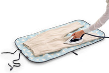 Carica l'immagine nel visualizzatore di Gallery, Brabantia Coperta da stiro con 6 strati, Tavola da stiro resistente al calore con base antiscivolo, Accessori lavanderia da portare in viaggio, Fresh Breeze, 65 x 1 x 120 cm
