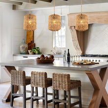 Carica l'immagine nel visualizzatore di Gallery, Lampadario Rattan, Lampada a Sospensione Boho Con Paralume E27