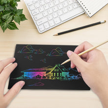 Carica l&#39;immagine nel visualizzatore di Gallery, Relota 50 Pezzi Scratch Art Bambini Set, Fogli Arcobaleno da Grattare con 5 Stilo in Legno, 4 Righelli Modello, Blocco da Disegno Rainbow Scratch Paper per Appunti, Disegni, Giochi, Scrittura