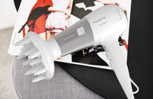 Carica l'immagine nel visualizzatore di Gallery, Rowenta CV5930 Powerline Asciugacapelli con Booster Ionico, Phon per Capelli 2100W, Tecnologia Effiwatts, Thermo Control, 1 Diffusore e 1 Concentratore, 6 Combinazioni di Velocità/Temperatura