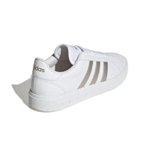 Carica l'immagine nel visualizzatore di Gallery, adidas Grand TD Lifestyle Court Casual Shoes, Sneakers Donna, Cloud White/Platinum/Cloud White, 39 1/3 EU