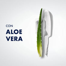 Carica l'immagine nel visualizzatore di Gallery, Gillette Series la Schiuma da Barba Lenitiva con Aloe Vera, per Pelli Sensibili, Protezione Completa Contro le Irritazio