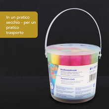 Carica l'immagine nel visualizzatore di Gallery, Westcott gesso stradale | 20 pezzi di gesso stradale colorato per bambini in un pratico secchio per il trasporto | facile da lavare | adatto per asfalto, lavagna o pietra | E-744981 00