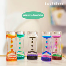 Carica l'immagine nel visualizzatore di Gallery, THE TWIDDLERS - Clessidra sensoriale con timer di movimento per liquidi rosa e verdi, 14 cm - Lampada lavica a bolle d'a