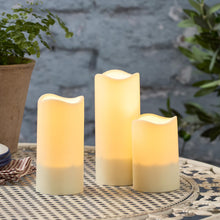 Carica l'immagine nel visualizzatore di Gallery, Lights4fun Candela Solare a LED Senza Fiamma di 18 cm Impermeabile Decorazione per Esterni