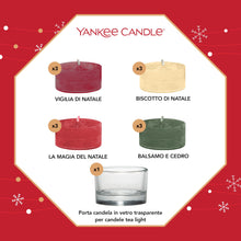 Carica l'immagine nel visualizzatore di Gallery, Calendario dell'Avvento Yankee Candle 2025 | Set regalo di candele profumate | 24 lumini profumati e 1 portalumino | Regali di Natale perfetti per le donne