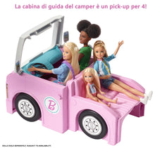 Carica l'immagine nel visualizzatore di Gallery, Barbie Camper dei Sogni - Veicolo 3 in 1 Trasformabile con Piscina - Pick-Up e Barca - Dettagli realistici - 50 Accessori - Regalo Bambini 3-7 Anni, GHL93