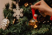 Carica l&#39;immagine nel visualizzatore di Gallery, Mazzetti D&#39; Altavilla Pallina Alcolica&quot; - &quot;Merry grappa&quot; - 100 ml