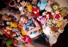 Carica l'immagine nel visualizzatore di Gallery, Disney Store peluche ufficiale medio per bambini Stitch, 38 cm, personaggio coccoloso con consistenza sfumata e dettagli ricamati, orecchie flessibili - per bimbi dai 0 anni in su