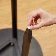 Carica l'immagine nel visualizzatore di Gallery, Amazon Basics, Paracolpi per ante di armadi, autoadesivi, per la protezione delle superfici e la riduzione del rumore, 3