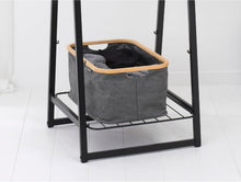Carica l'immagine nel visualizzatore di Gallery, Brabantia Cesta per panni richiudibile 40L - Cesto impermeabile per il bucato bagnato e asciutto - Cesto per riporre vestiti e biancheria - Maniglie morbide - Accessorio per la casa - Pepper Black