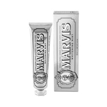 Carica l'immagine nel visualizzatore di Gallery, Marvis Dentifricio Whitening Mint, 85 ml