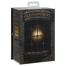 Carica l'immagine nel visualizzatore di Gallery, Hallmark Storied Moments - Decorazione per Albero di Harry Potter e Ollivander in Resina - Ornamento Natalizio da Appendere - Regalo per Natale