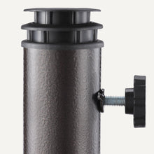 Carica l'immagine nel visualizzatore di Gallery, Amazon Basics - Base per ombrellone da Giardino Regolabile, Confezione da 1, Nero