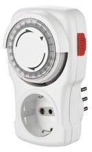 Carica l'immagine nel visualizzatore di Gallery, Electraline 58113 Programmatore Timer Meccanico Giornaliero, Spina Italiana piccola 10 A, Presa Schuko + 10A, Bianco
