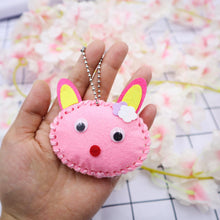 Carica l'immagine nel visualizzatore di Gallery, CONNECTION 12 Pezzi Kit Cucito Bambina Cucito per Bambini Confezione Da Cucire in Feltro per Bambini Artigianato e Cucir