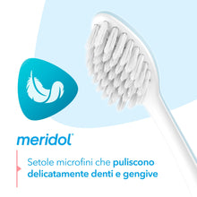 Carica l'immagine nel visualizzatore di Gallery, Meridol Spazzolino Potezione Gengive