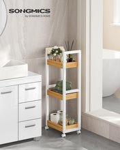 Carica l'immagine nel visualizzatore di Gallery, SONGMICS Carrellino Salvaspazio, Carrello Bagno, Mobiletto Bagno Stretto a 3 Ripiani con Ruote, Bambù, 20 x 30 x 80 cm, Bianco e Naturale BCB083N02