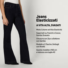 Carica l'immagine nel visualizzatore di Gallery, Amazon Essentials Jeans a Vita Alta a Zampa di Elefante Super Elasticizzati Donna, Risciacquo, 40