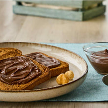 Carica l'immagine nel visualizzatore di Gallery, Valsoia - Crema Vegetale alle Nocciole con Cacao, 100% Vegetale, Senza Glutine e Olio di Palma, Naturalmente Senza Latto