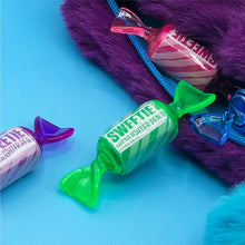 Carica l'immagine nel visualizzatore di Gallery, Tinc - Evidenziatori Profumati Sweetie - Pennarelli a Forma di Caramelle con Astuccio con Zip - Accessorio di Cancelleria Creativa per Scuola e Ufficio - Multicolore - Set di 4
