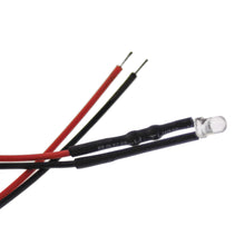 Carica l'immagine nel visualizzatore di Gallery, 10 LED da 3 mm, 24 Volt, luce bianca fredda (6000 K); con cavo di collegamento da 20 cm e preresistenza integrata.