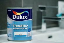 Carica l'immagine nel visualizzatore di Gallery, Dulux Pittura per Interni Traspirante per Forte Umidità e Vapore, Buon Profumo, Ottimo per Cucina e Bagno, 1 Litro, Bian