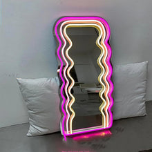 Carica l'immagine nel visualizzatore di Gallery, LED Specchio Neon Luci Dressing Up Specchio Gatto/Shine Cuore/Bat/Farfalla Forma Neon Segni Moderna Casa Ragazza Camera 
