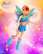 Carica l'immagine nel visualizzatore di Gallery, Winx – Bloom Fata, Bambola 27 cm con Ali Removibili e Look da Fata del Fuoco, Snodata, Giocattolo per Bambina e Bambini 