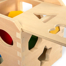 Carica l'immagine nel visualizzatore di Gallery, Melissa &amp; Doug Cubo Incastri - Forme Geometriche in Legno, Giochi Educativi, Montessori, Regali per bambino e Bambina, +