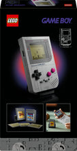 Carica l'immagine nel visualizzatore di Gallery, LEGO Super Mario Game Boy Set da Costruzione per Adulti - Modello da Esposizione Nintendo con 2 Cartucce con Schermi Lenticolari Incluso Zelda e Stand - Regalo Retrò per i Fan dei Videogiochi - 72046