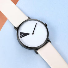 Carica l'immagine nel visualizzatore di Gallery, SHENGKE Orologio da donna minimalista Cinturino in pelle ultrasottile Orologio da donna al quarzo moda impermeabile
