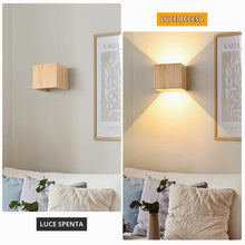Carica l'immagine nel visualizzatore di Gallery, Applique da Parete Interno LED 6W Legno, Lampada da Parete Moderno, Applique da Muro Bianco Caldo 3000K Luce Up Down Vin