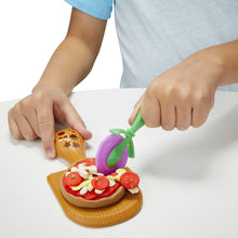 Carica l&#39;immagine nel visualizzatore di Gallery, Play-Doh Kitchen Creations - La Pizzeria, playset con 6 vasetti di Pasta modellabile e 8 Accessori