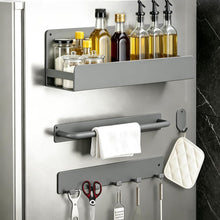 Carica l'immagine nel visualizzatore di Gallery, AiQInu Set da 4 pezzi organizer magnetico da cucina, combinazione modulare fai-da-te di mensole magnetiche con portaspezie, portasciugamani, ganci &amp; ganci rotondi, supporto magnetico resistente senza