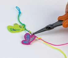 Carica l'immagine nel visualizzatore di Gallery, Clementoni Crazy Chic - My Multicolour Pendants, Kit Creazione Collane e Charms per Bambine 7+ Anni, Set Gioielli Fai da