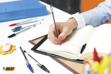 Carica l&#39;immagine nel visualizzatore di Gallery, Bic Cristal Original, Set Penne Colorate A Sfera, Punta Media 1.0 Mm, 20 Unità, Cancelleria Scuola, Multicolore, 8.1 x 7.1 x 18.5 Cm