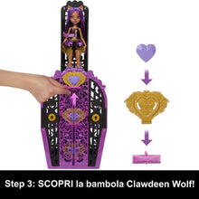Carica l'immagine nel visualizzatore di Gallery, Monster High - Segreti da Brivido Clawdeen Wolf Misteri Mostruosi, set con bambola e guardaroba, 19 soprese e capi d'abbigliamento inclusi, giocattolo per bambini, 4+ anni, HXH85