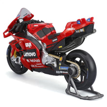 Carica l'immagine nel visualizzatore di Gallery, Maisto - Ducati Lenovo Team 2024 Bagnaia #1, Scala 1:18, Moto Diecast da Collezione con Dettagli Realistici, Licenza Uff