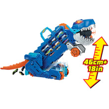 Carica l'immagine nel visualizzatore di Gallery, Hot Wheels City 'Let's Race' Netflix - Mega Dino Trasportatore, pista da corsa che si trasforma in un T-Rex, playset con luci e suoni, box per riporre 20 macchinine in scala 1:64, 4+ anni, HNG50