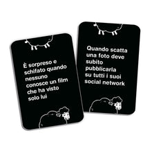 Carica l'immagine nel visualizzatore di Gallery, Clementoni Carte Da Gioco Per Adulti - La Pecora Nera, Gioco da Tavolo 16-99 Anni, 3-8 Giocatori, Giochi di Società Divertenti tra Amici, Made In Italy, 16816