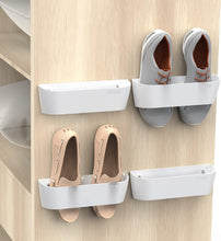 Carica l'immagine nel visualizzatore di Gallery, Scarpiera da parete con strisce adesive per appendere, organizer per scarpe in plastica, porta scarpe da porta (SM03-bianco-4)