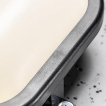 Carica l'immagine nel visualizzatore di Gallery, GTV Plafoniera LED OVALIO, Impermeabile IP54 per Esterni e Interni, Luce Naturale 4000K, 5W 500lm, Montaggio a Parete e 